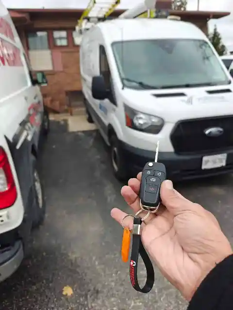 Canadian Locksmiths mobile car key service near Ouellette Avenue in Windsor Ontario N9A