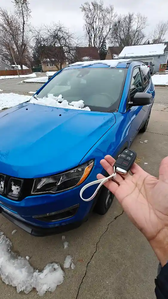 Jeep Compass car key replacement near Ouellette Avenue in Windsor Ontario N9A